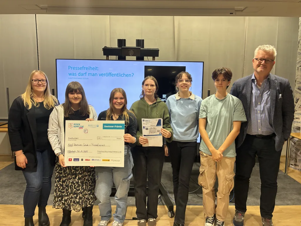 200€ Check für die Klassenkasse für den ersten Platz