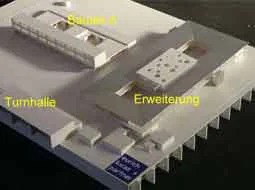 Modell des Erweiterungsbaus der Adolf-Reichwein-Schule